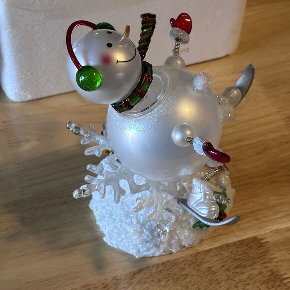 JCPENNEY HOME COLLECTION LIGHTED ACRYLIC SKIING SNOWMAN W/BOX-RAINBOW COLORS! - Picture 7 of 15